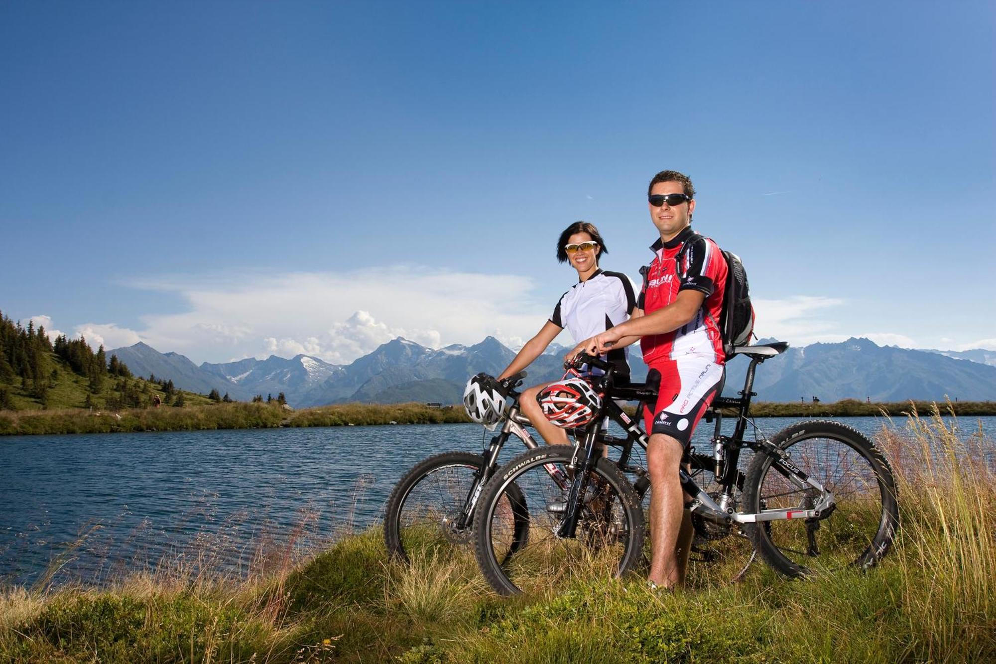 Our's Living - With Sauna & Summercard Near Kitzbueheler Alpen Lift Apartment