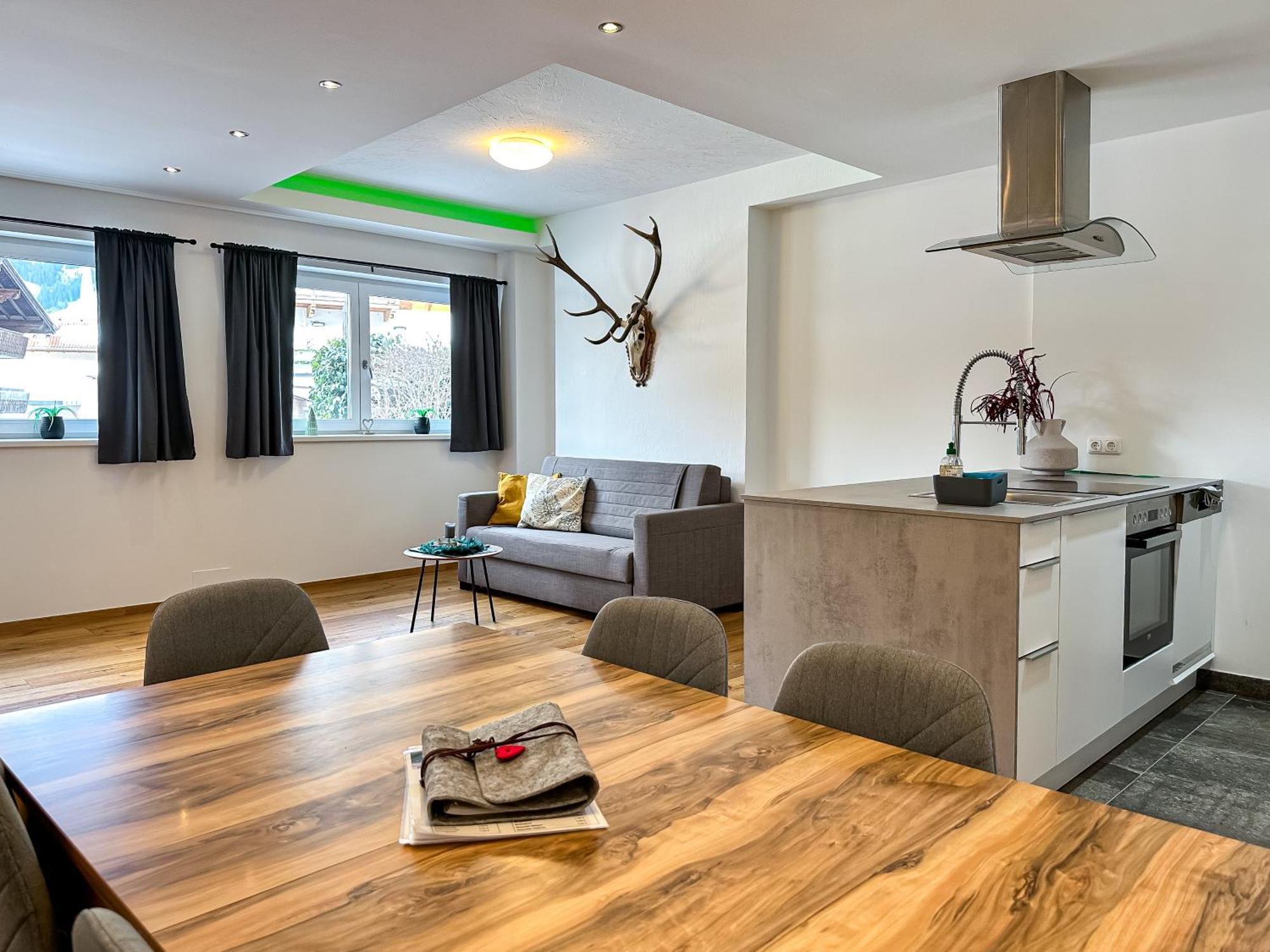 Our's Living - With Sauna & Summercard Near Kitzbueheler Alpen Lift Apartment *